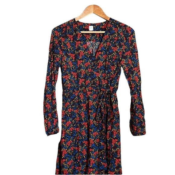 Gap floral print faux wrap dress. Size xs - Picture 3 of 9